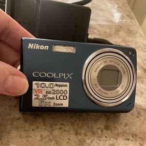 Nikon Coolpix Camera New w Box all Accessories
